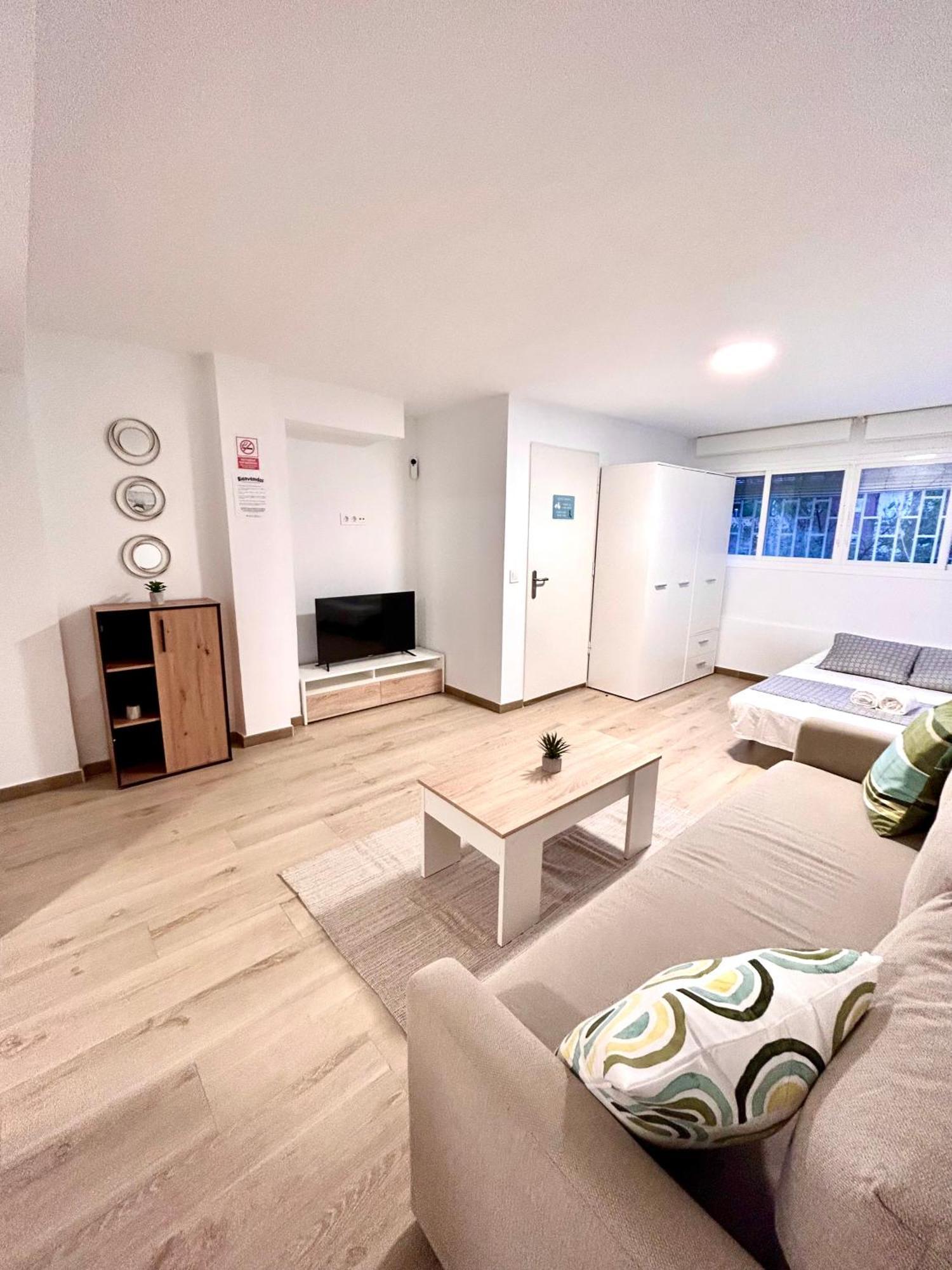Apartamentos Ribadeo Madrid Exterior foto