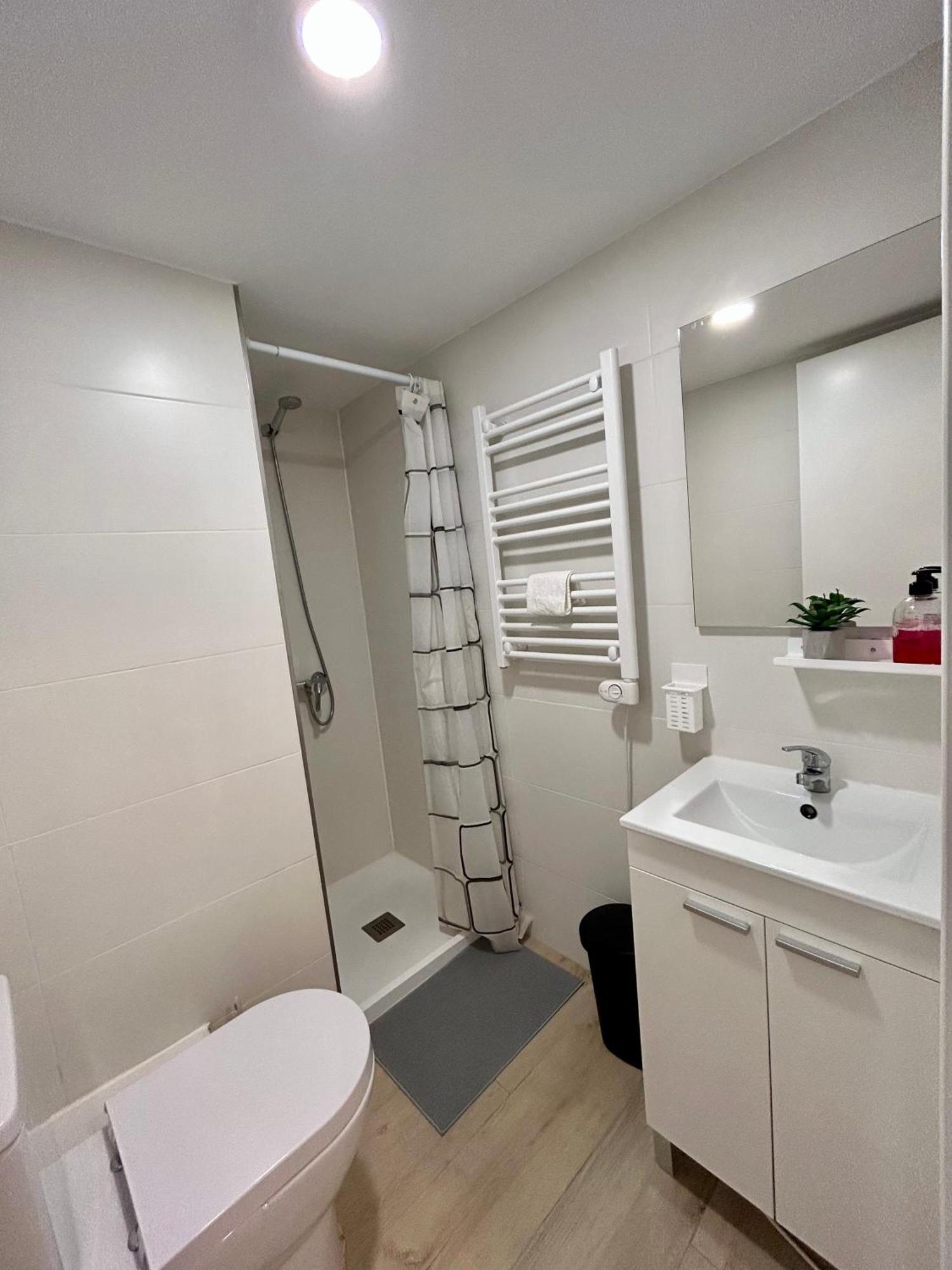 Apartamentos Ribadeo Madrid Exterior foto
